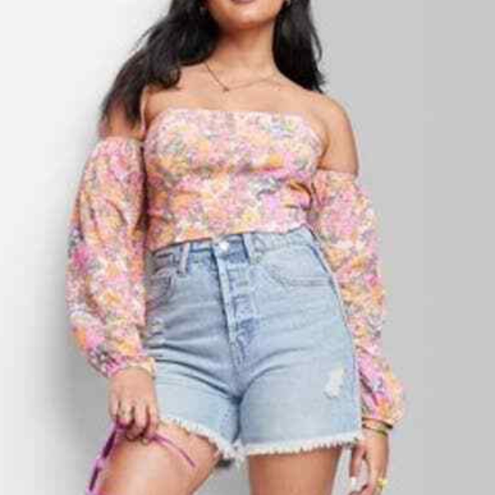 Wild Fable Super High Rise Light Frayed Hem Jean Shorts 6